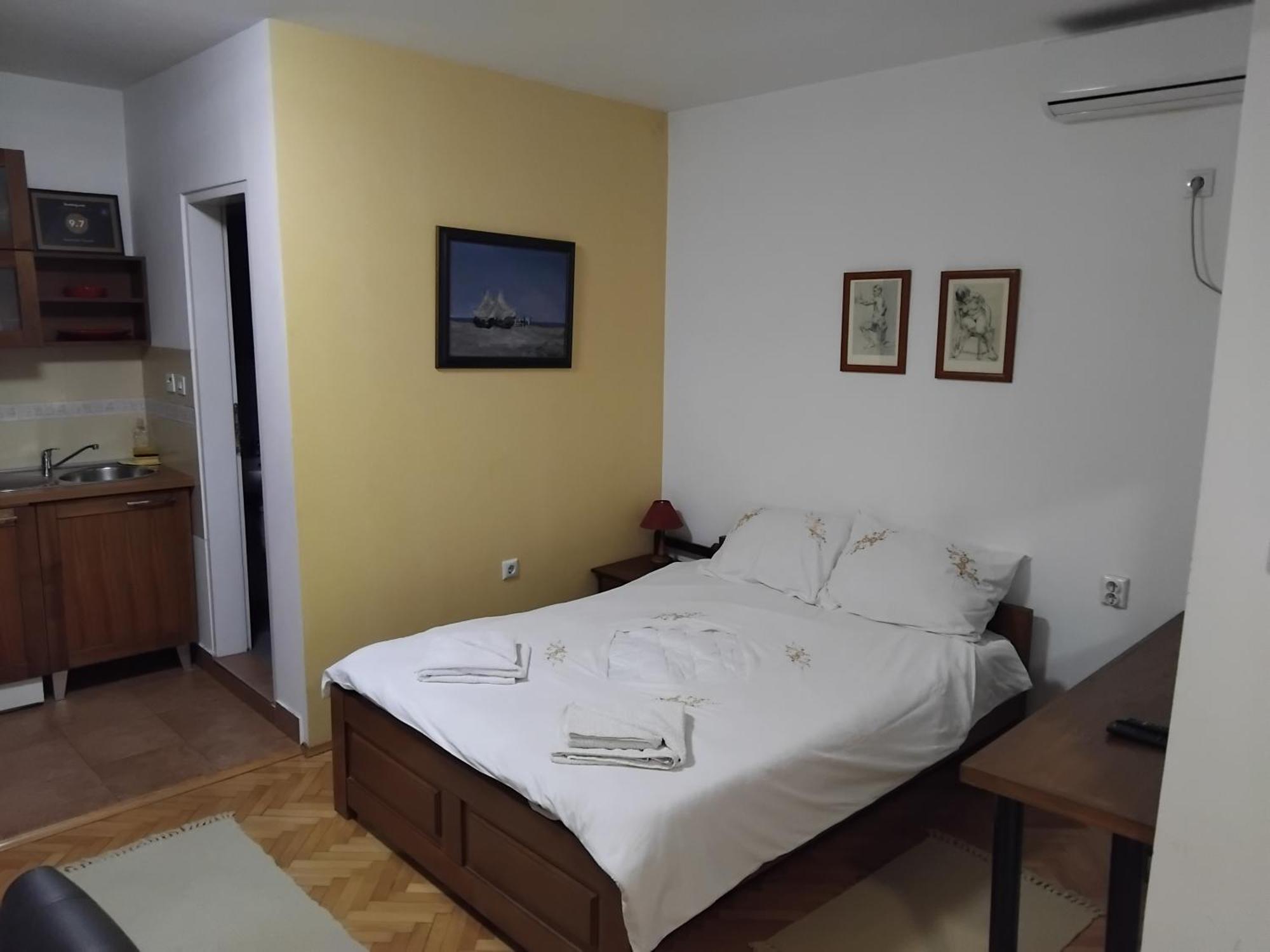 Studio Apartmani Pergolo Centar Soko Banja Luaran gambar